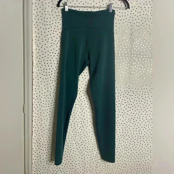 Offline High Rise Leggings - Picture 2 of 8